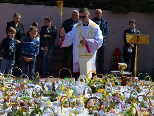 Święcenie pokarmów na stół wielkanocny ZDJĘCIA