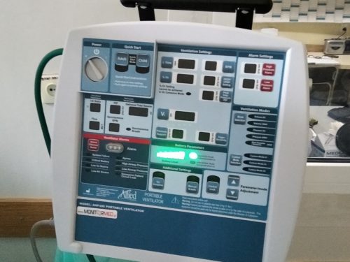 Rawianie wpłacili na rzecz szpitala ponad 80 tys. zł. Placówka kupiła respirator i niezbędny sprzęt
