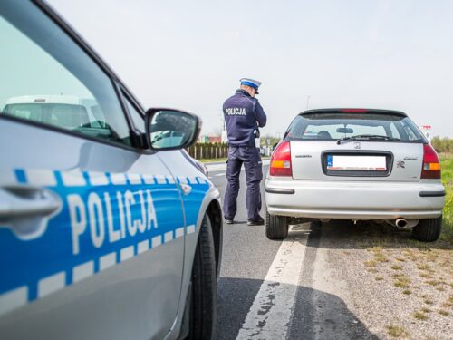 Cielądz: Nietrzeźwy, z zakazem prowadzenia samochodu i poszukiwany listem gończym