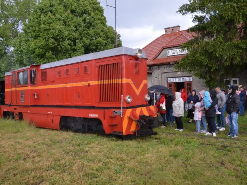 Pociągiem przez Powiat Rawski. Przejazdy już 30 lipca