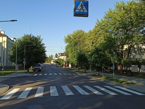 Powstały bezpieczne przejścia w Rawie i wyremontowano ulice: Tomaszowską i Kościuszki