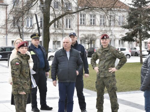 Uroczysta przysięga wojskowa ochotników Dobrowolnej Zasadniczej Służby Wojskowej w Rawie