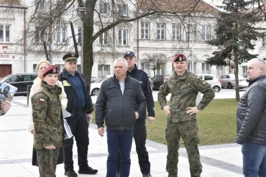 Uroczysta przysięga wojskowa ochotników Dobrowolnej Zasadniczej Służby Wojskowej w Rawie