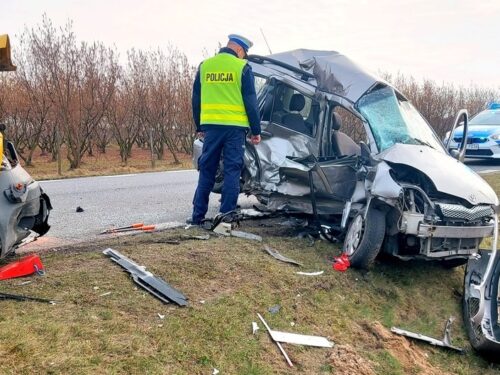 Śmiertelny wypadek w Wólce Lesiewskiej. Zginęły dwie osoby – mieszkańcy powiatu rawskiego