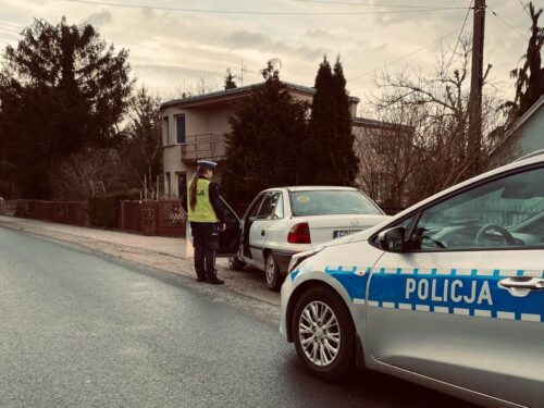 Wypił alkohol i odjechał. Zatrzymany w Kurzeszynie 37-latek miał ponad promil alkoholu