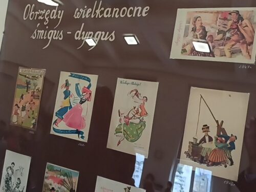 Wystawa pocztówek wielkanocnych w Rawie Mazowieckiej [wideo]