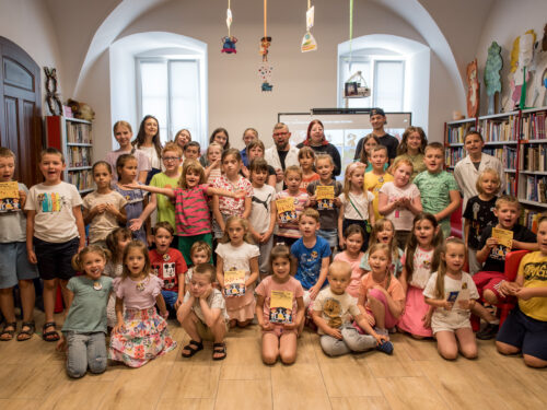 Eksperymentalne wakacje w rawskiej bibliotece. Zobacz relację