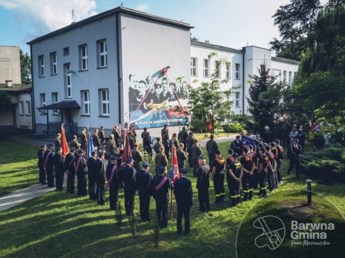Gmina Rawa: Rekonstrukcja historyczna zrzutu broni w Kurzeszynie