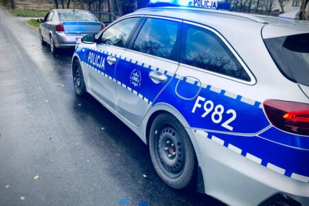 Babsk: Pijany mieszkaniec Rawy stracił prawo jazdy, a pasażer trafił “za kratki”