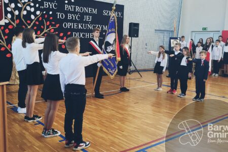 Gm. Rawa: Nadania imienia i wręczenia sztandaru Szkole Podstawowej w Kurzeszynie