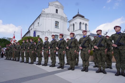 Święto Konstytucji 3-go Maja w Rawie: „Radosne Święto” i Rozpoczęcie Sezonu Motocyklowego