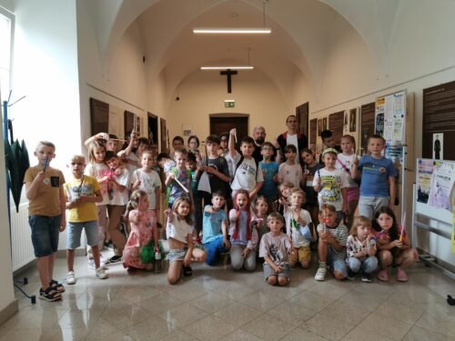 Magiczne wakacje z Harrym Potterem w MBP Rawa. 2 sierpnia piknij w parku