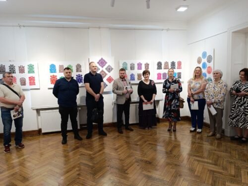 Wystawa wycinanek Marii Zaręby w Muzeum Ziemi Rawskiej