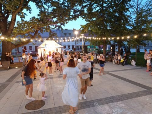 Wielki powrót do lat 90. w Rawie Mazowieckiej! Impreza taneczna już 22 sierpnia na Starówce