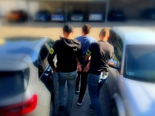 Zatrzymania w Rawie Mazowieckiej. Dwóch poszukiwanych listami gończymi trafiło za kraty