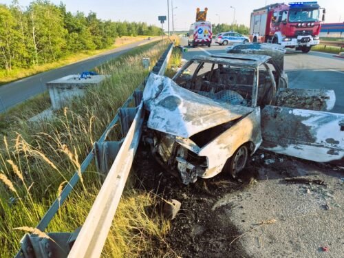 Tragiczny weekend na drogach powiatu rawskiego: seria poważnych wypadków i śmiertelne zdarzenie na S8 [ZDJĘCIA]