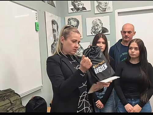 Plecaki survivalowe dla uczniów. Powiat Rawski stawia na edukację i bezpieczeństwo młodzieży