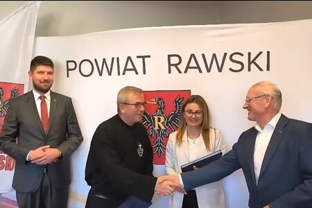 Starostwo wspiera remont dachu Klasztoru Ojców Pasjonistów. Sto tysięcy złotych na ochronę lokalnego dziedzictwa