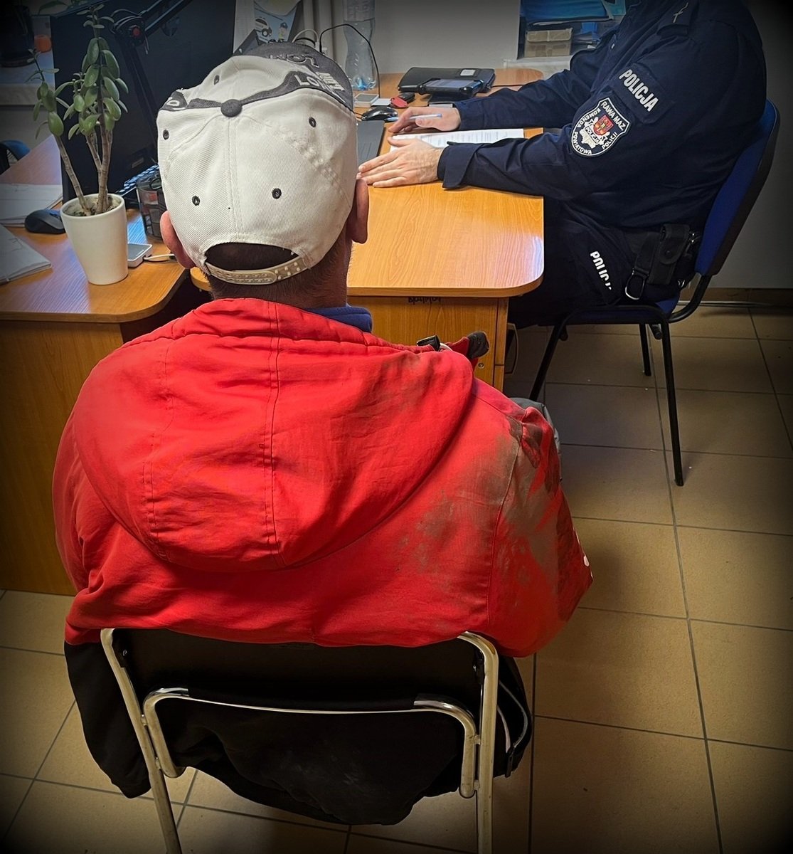 Niwna gmina Rawa zatrzymany za jazde po pijaku bez uprawnien z zakazem kochamrawe