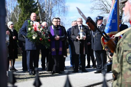 Obchody lotniczego zrzutu broni w Kurzeszynie