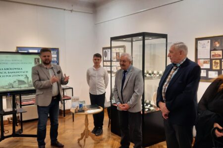 Świat zamknięty w monetach. Niezwykła wystawa monet i medali w Muzeum Ziemi Rawskiej