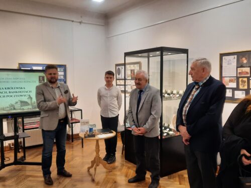 Świat zamknięty w monetach. Niezwykła wystawa monet i medali w Muzeum Ziemi Rawskiej
