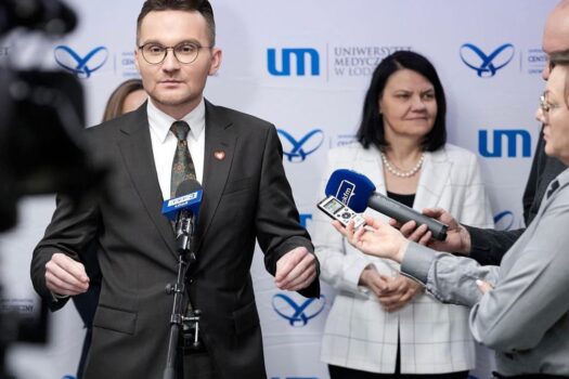 Poseł Adrian Witczak otwiera drogę do ratunku dla tomaszowskiego szpitala. Co ze szpitalem w Rawie?