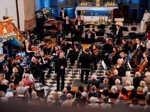 Magiczny koncert „Kolory Polski” w Rawie Mazowieckiej! Sinfonietta Cracovia zachwyciła tłumy
