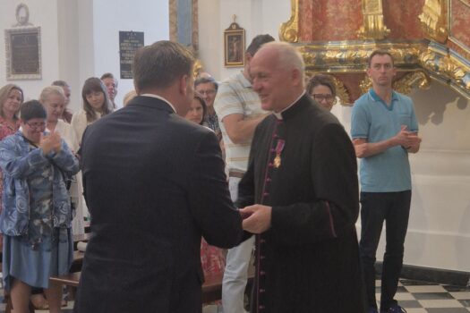 Złoty Krzyż Zasługi dla ks. Bogumiła Karpa